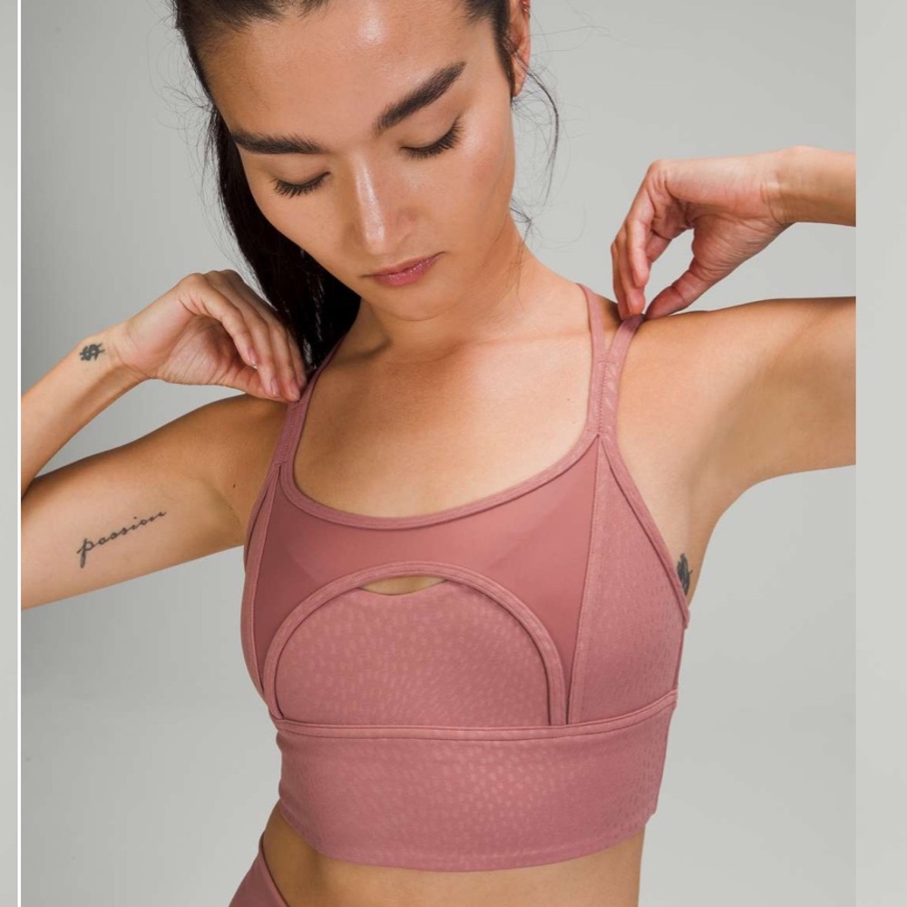 Lululemon Nulu and Mesh Yoga Bra Light Support, A/B
Spiced Chai / Spiced Chai